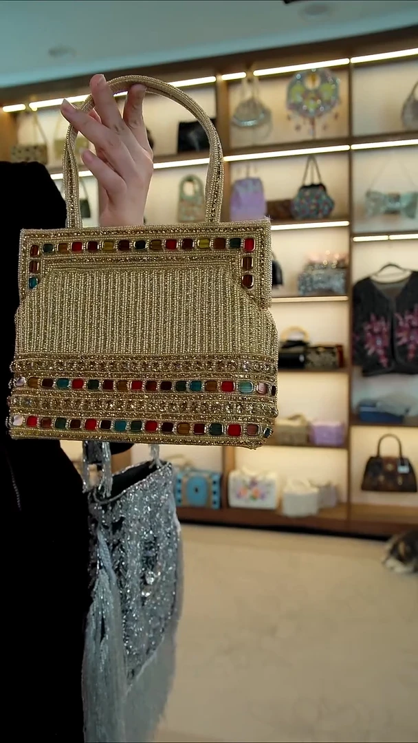 织物18百格汇手工串珠包