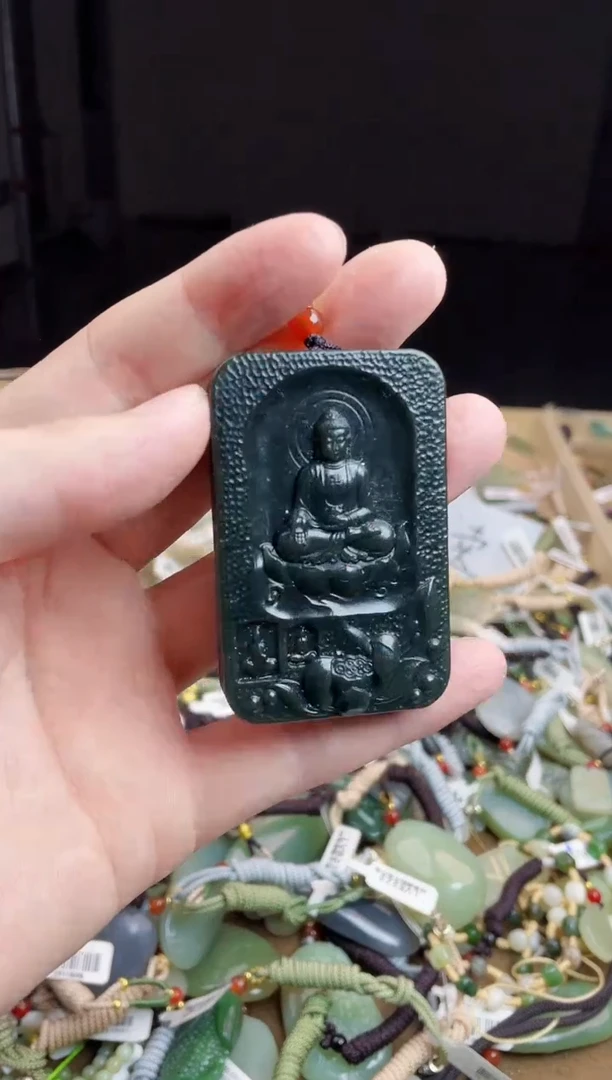 颈饰未镶嵌和田玉1