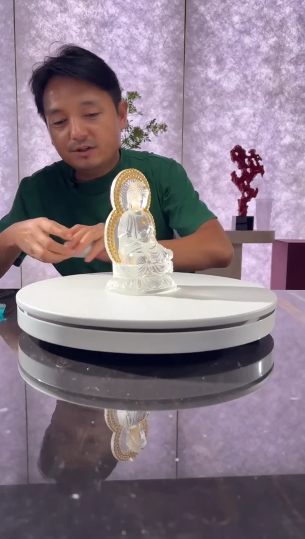 摆件描金净色释迦摩尼佛