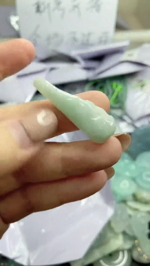 翡翠未镶嵌颈饰星河工厂甄选多样性发其一微瑕介意勿拍~