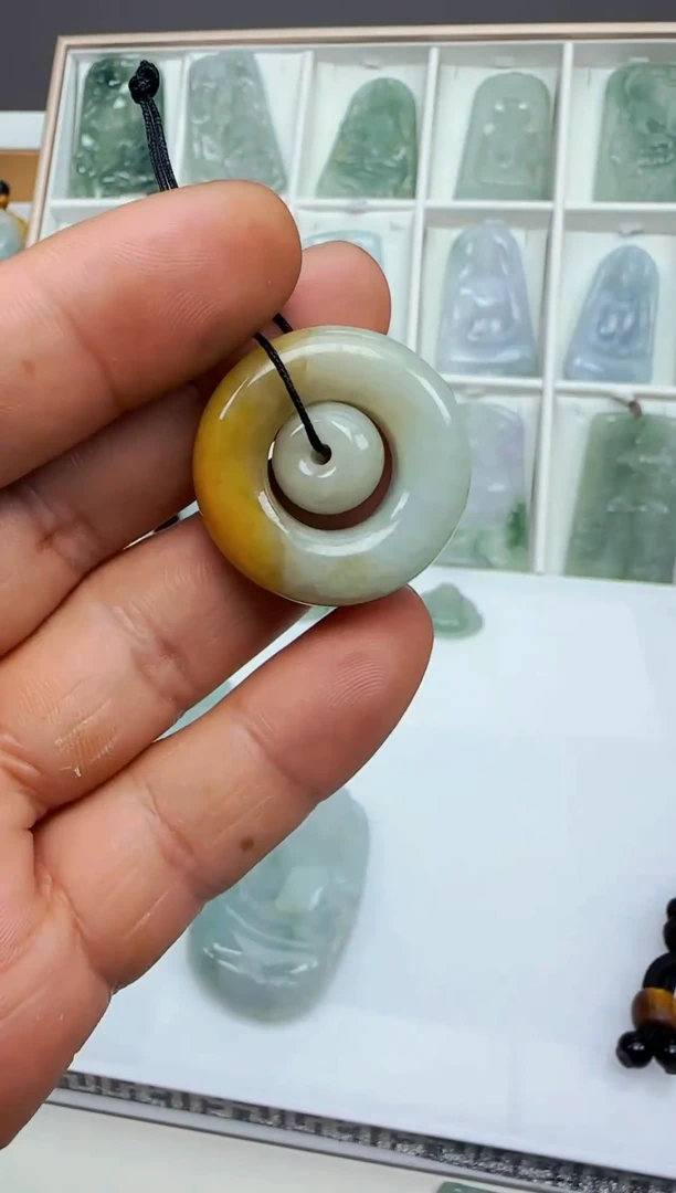 【闪购商品】翡翠颈饰未镶嵌天然A货翡翠