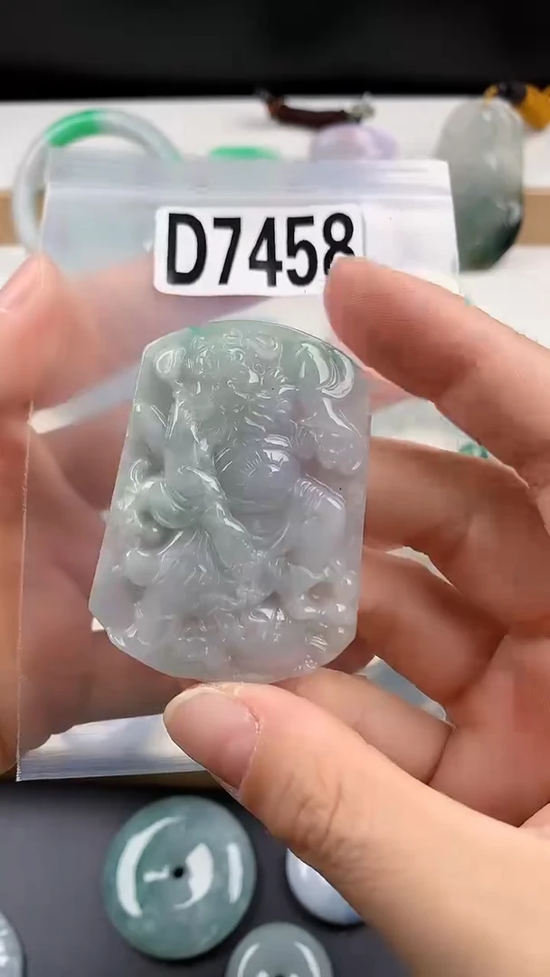 颈饰未镶嵌翡翠天然翡翠吊坠挂件