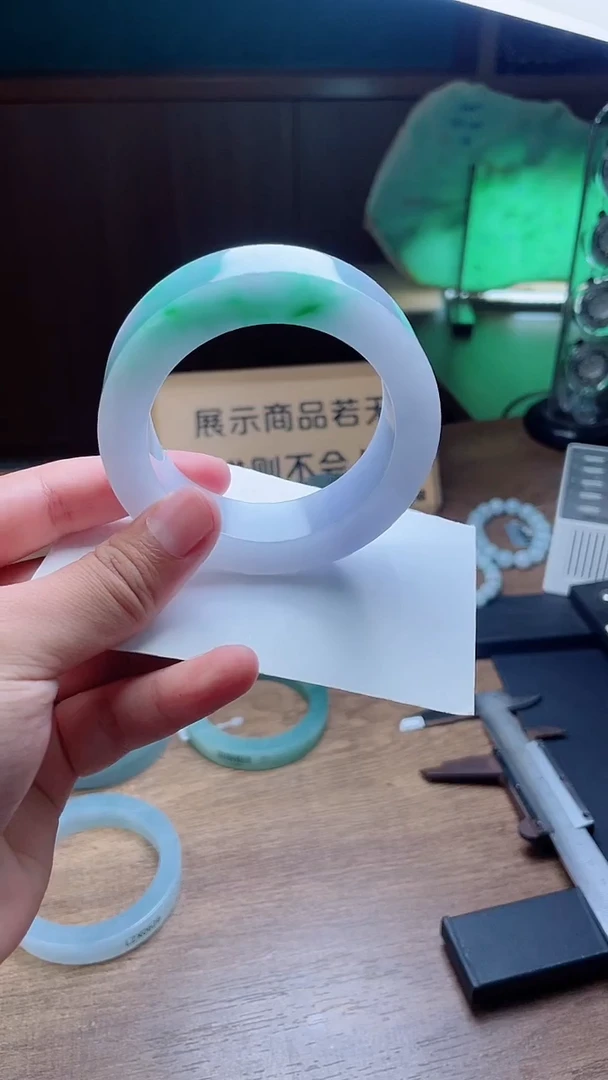 定制翡翠手镯未镶嵌素**然定制