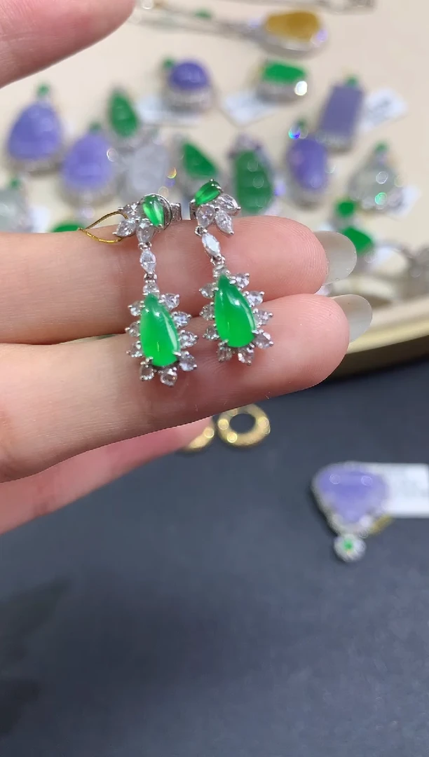 18K金镶嵌翡翠耳饰耳饰|9800