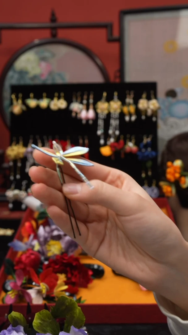 刺绣素****?非遗手工绒花饰品