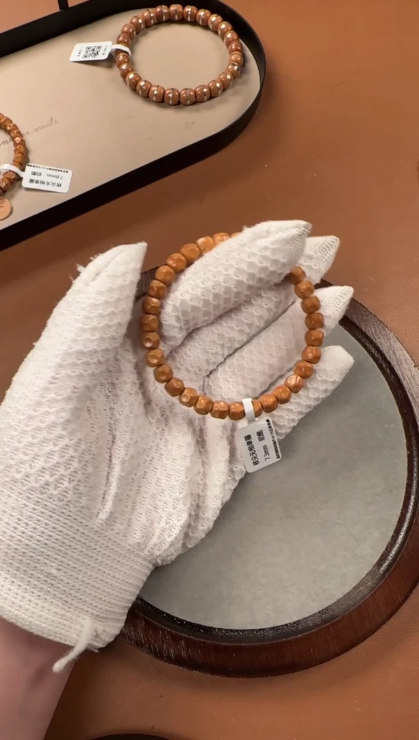 手串橄榄核7.3mm无相核尖单圈，老挝料