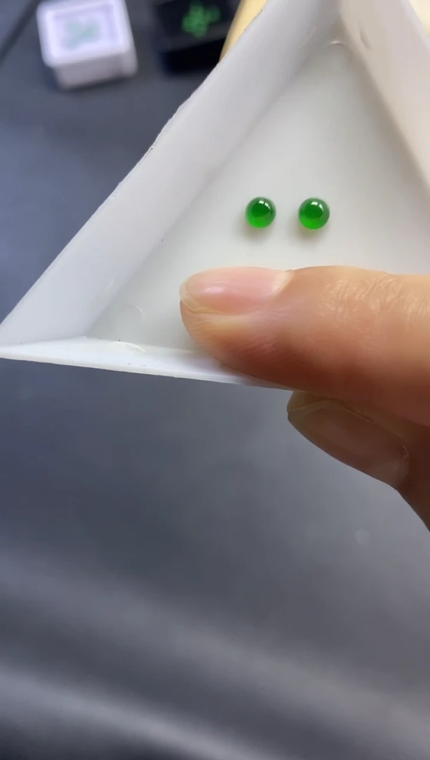 翡翠裸石天然翡翠裸石蛋面85