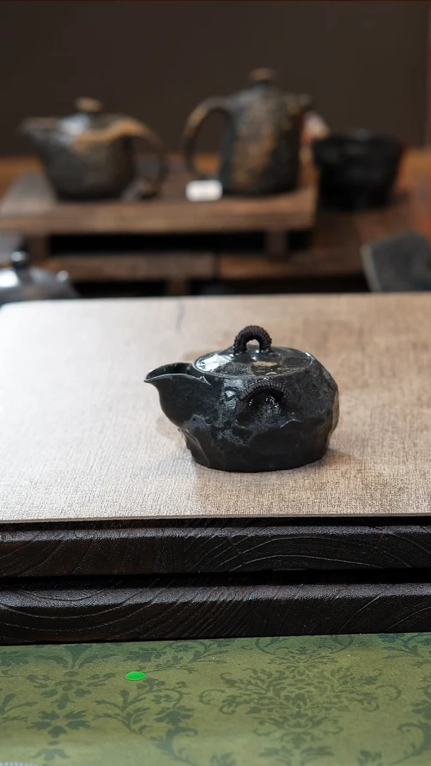 柯荣盛老师作品冰碛岩重工雕刻手凿宝瓶壶