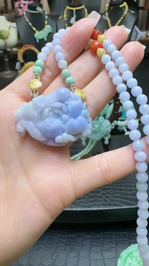【闪购商品】翡翠颈饰未镶嵌花