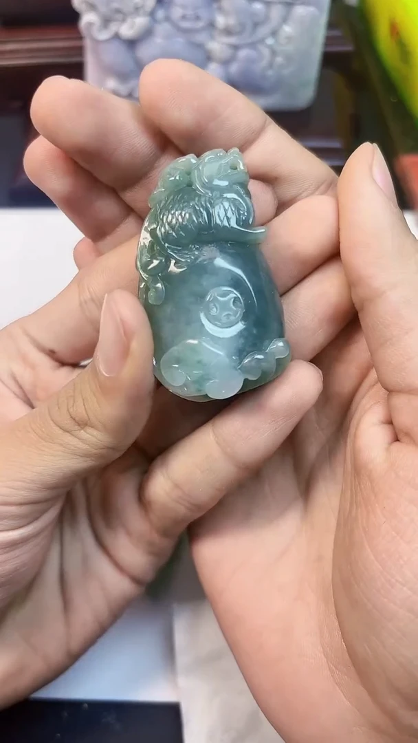 颈饰未镶嵌翡翠1