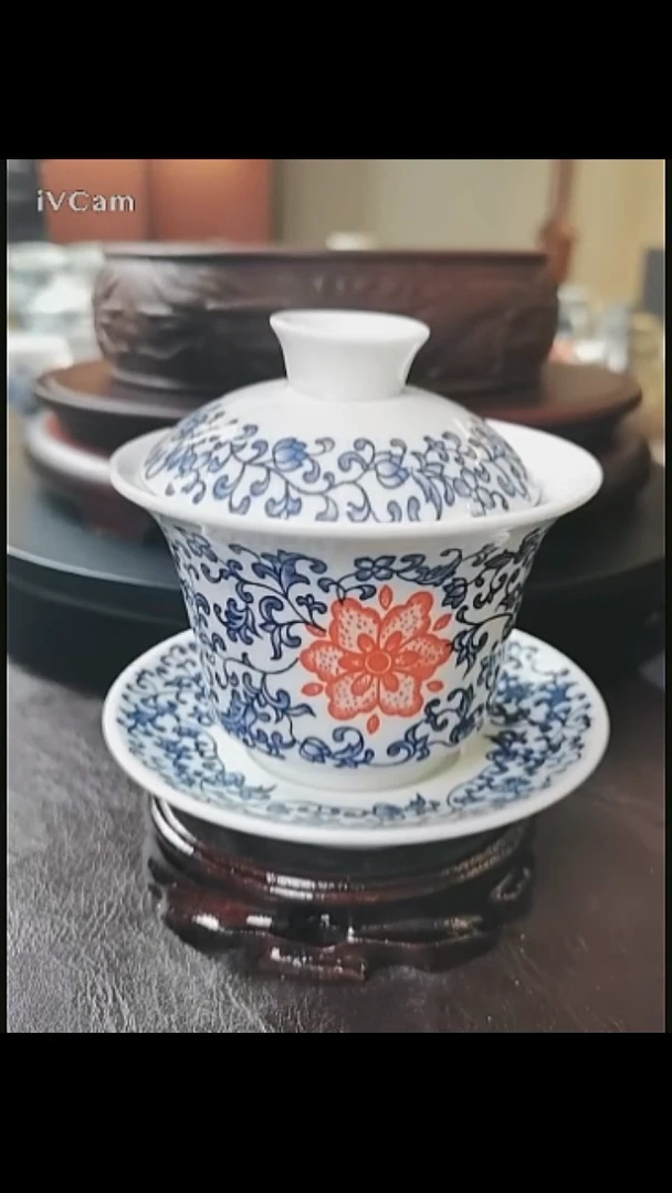 景德镇青花缠枝莲三才盖碗