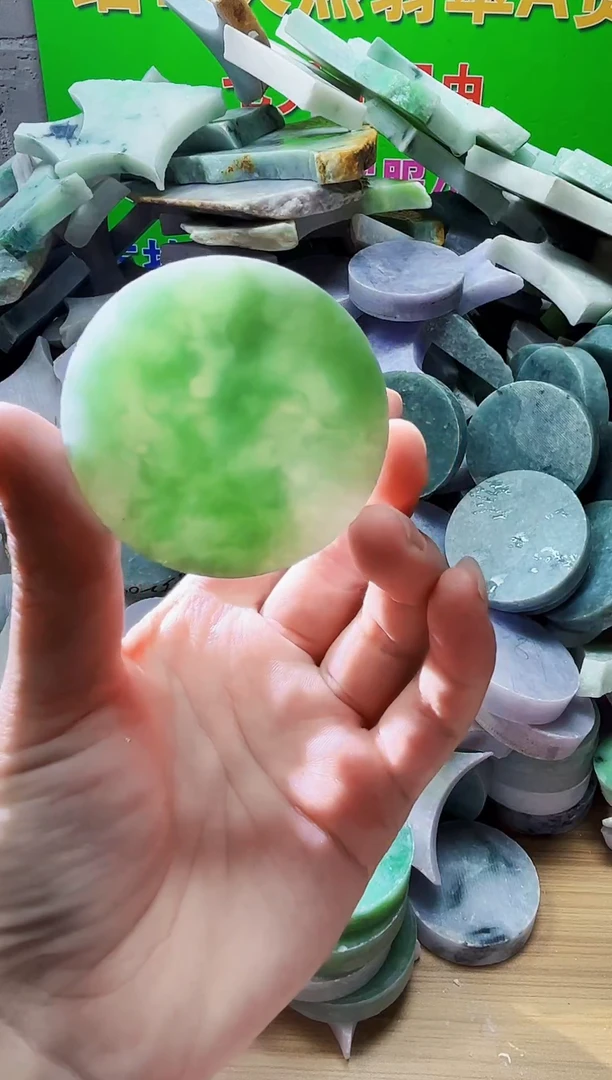 翡翠未镶嵌颈饰天然翡翠A货548