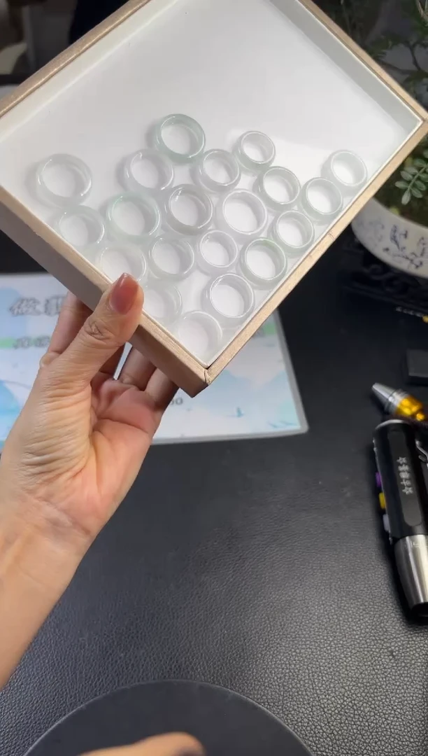 未镶嵌挂件翡翠多样性发一件R703057