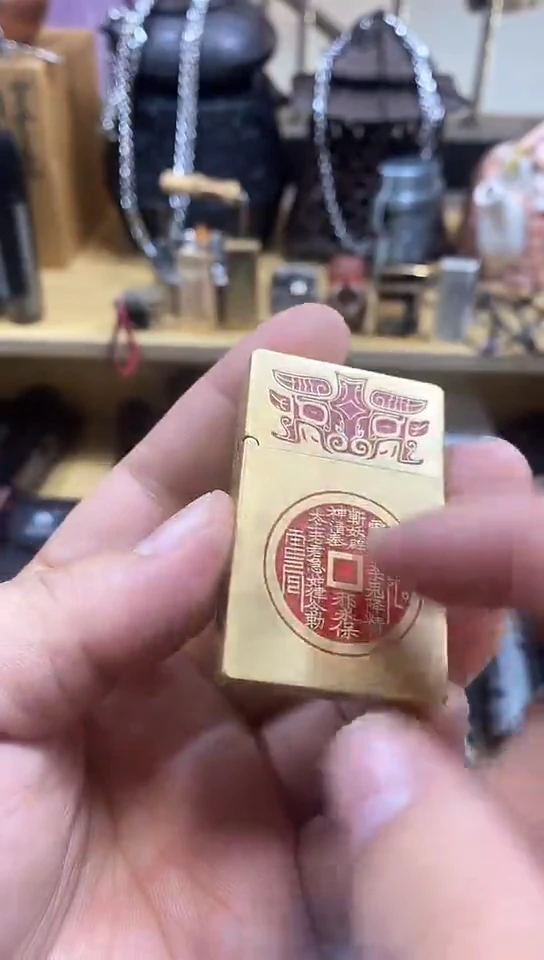 瓷片闪购商品  如图所示