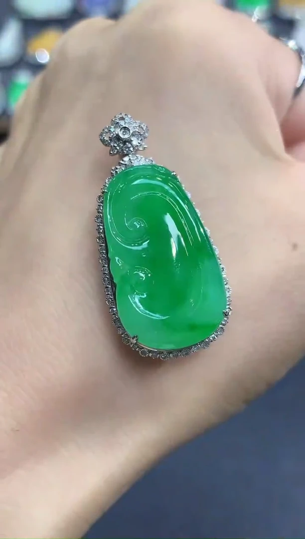 吊坠(不含链)18K金镶嵌翡翠D41