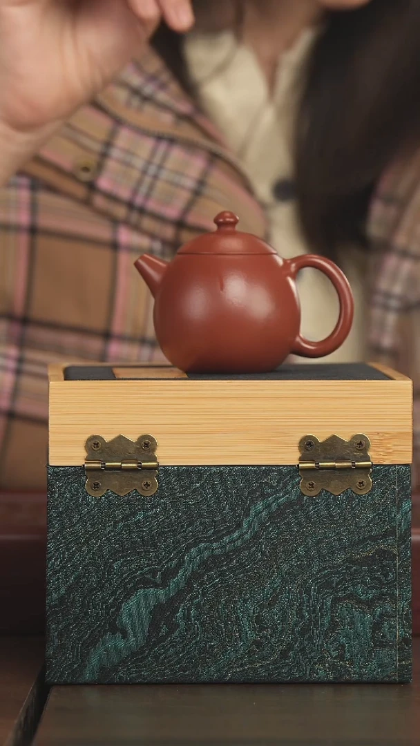 【闪购商品】紫砂茶壶龙志高朱泥光素小龙蛋110cc dd