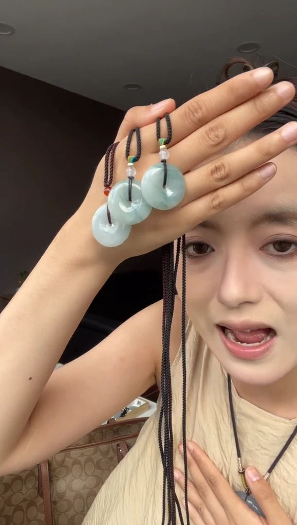 吊坠(不含链)未镶嵌翡翠天然缅甸A货翡翠多样性发其一