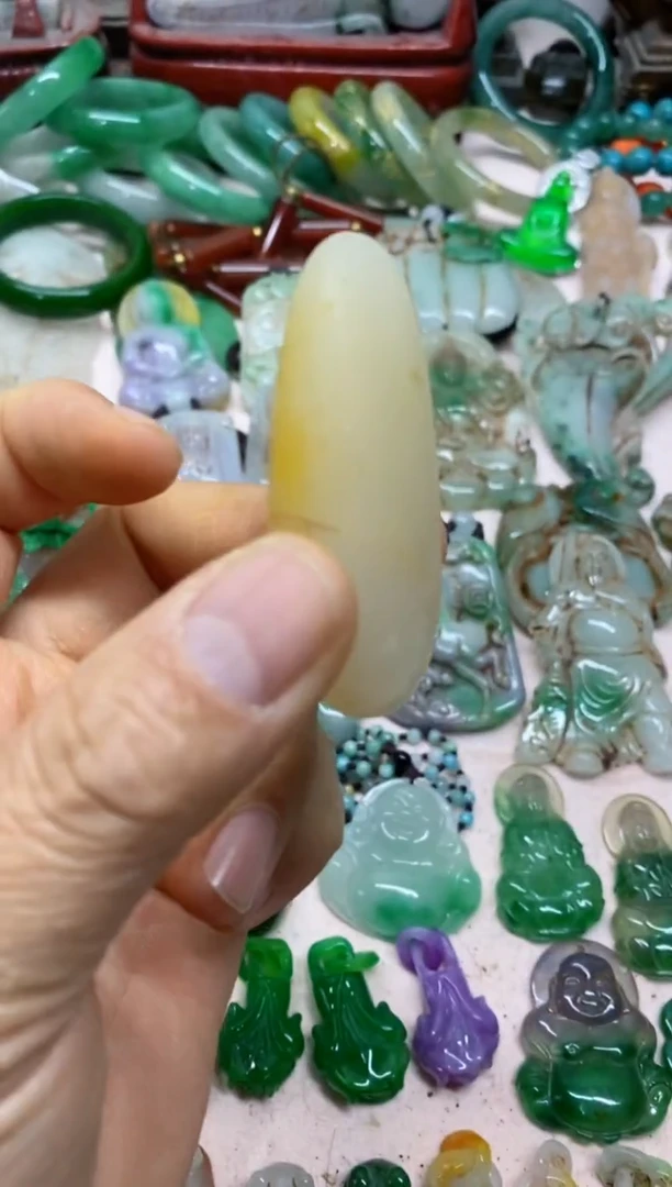 【闪购商品】81直播间的实时画面