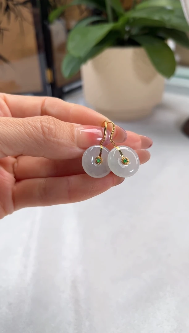 未镶嵌翡翠耳饰翡翠耳饰