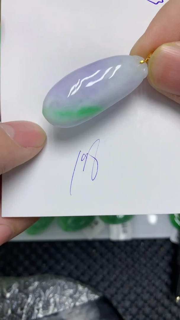 颈饰18K金镶嵌翡翠翡翠11111111