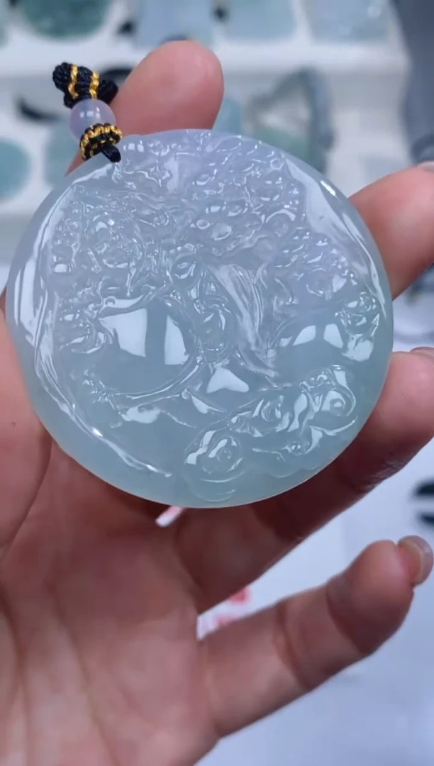 颈饰未镶嵌翡翠吊坠