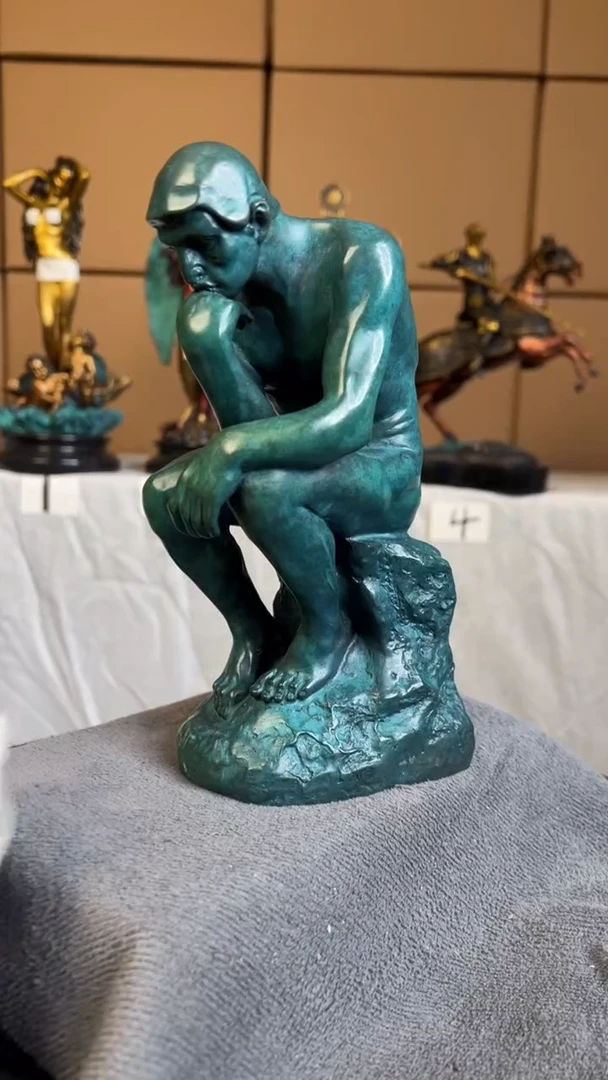 精铜材质精美雕塑