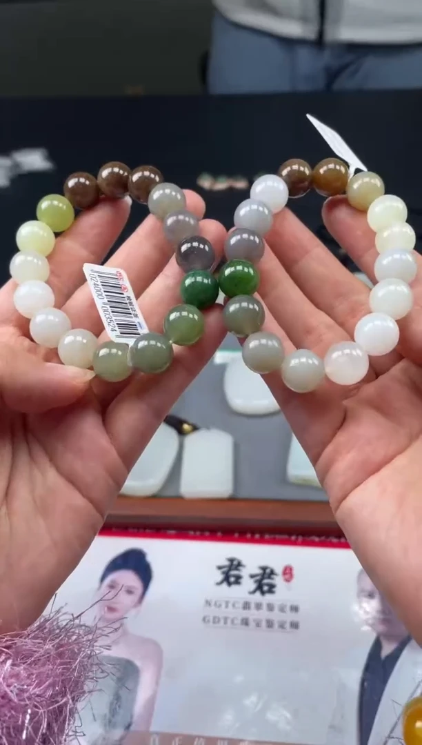 【闪购商品】和田玉手串未镶嵌-21HDJT0128425多样性发其一