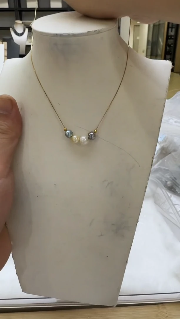 海水珍珠银S925镶嵌吊坠(赠链)6-7mm 混彩4颗微笑链