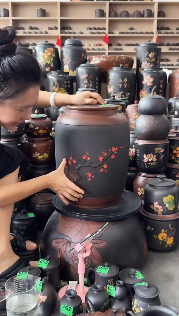 罐瑕疵茶缸高44cm  红梅  959