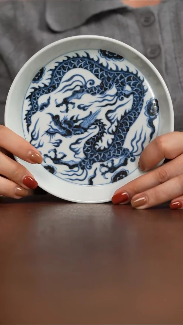 元青花铠甲龙纹壶承