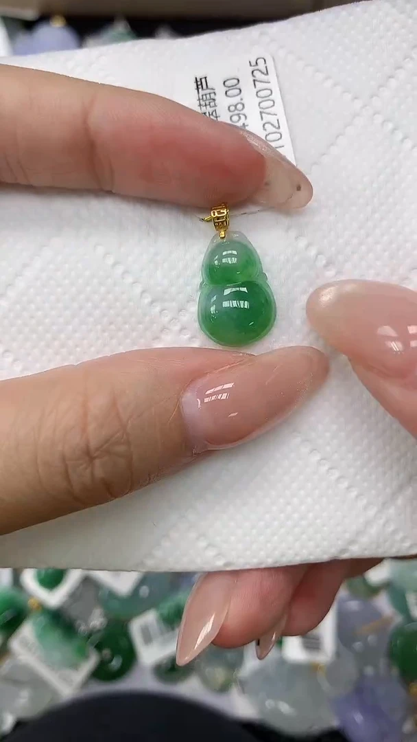 颈饰18K金镶嵌翡翠11111111111111