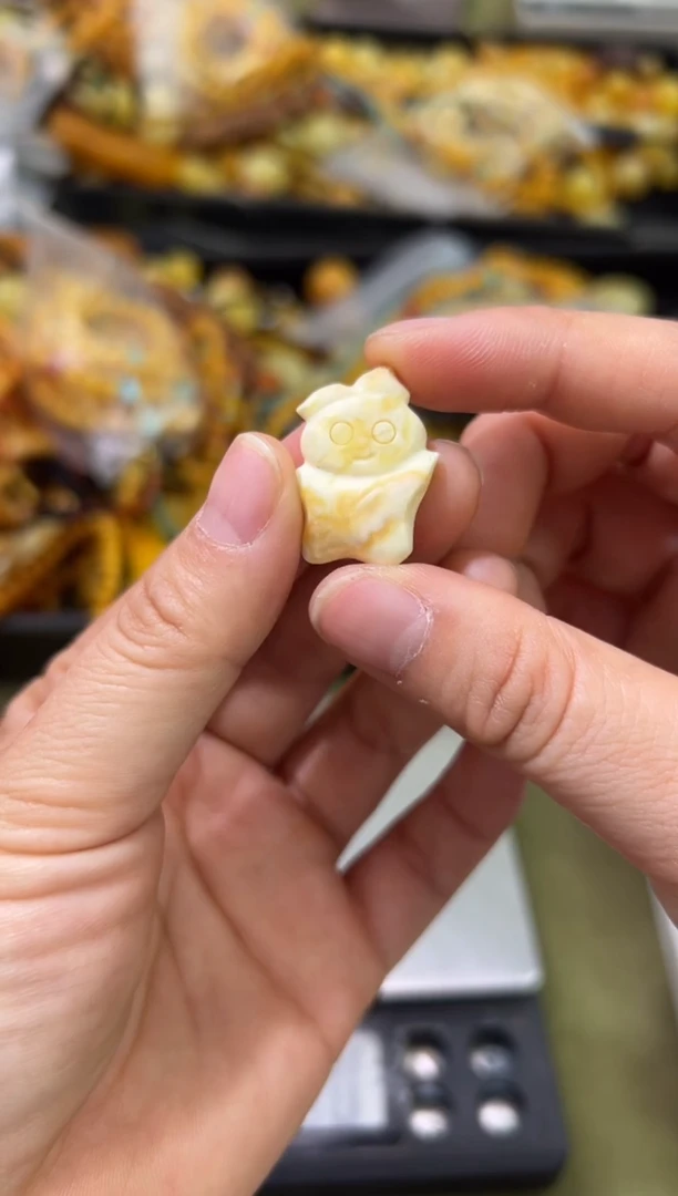裸石琥珀未镶嵌琥珀蜜蜡吊坠