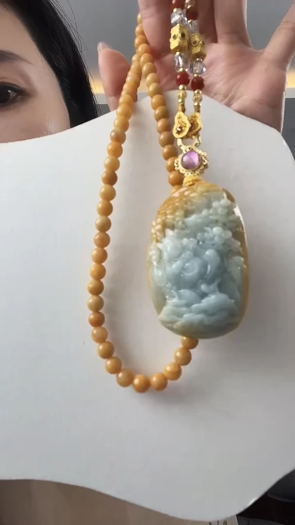 翡翠未镶嵌颈饰佛公