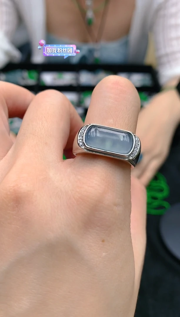 翡翠未镶嵌颈饰天然A货翡翠