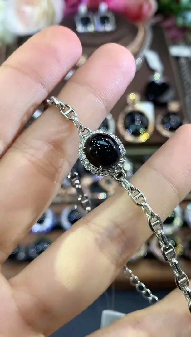 18K金镶嵌手链翡翠B67