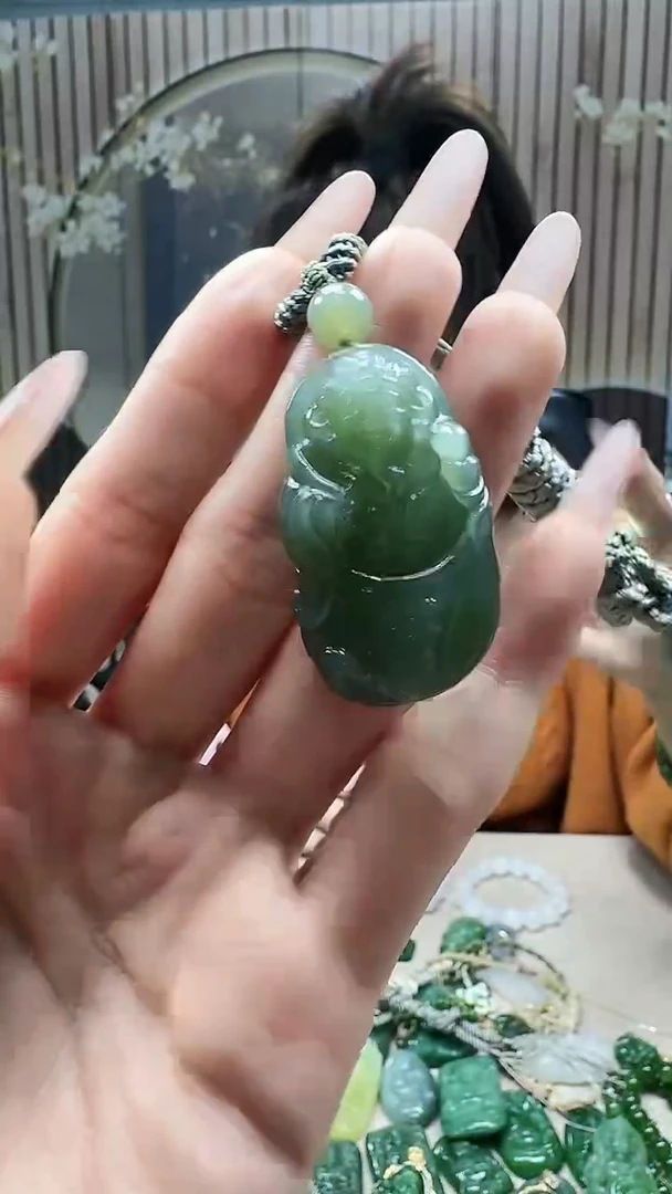 未镶嵌和田玉挂件1