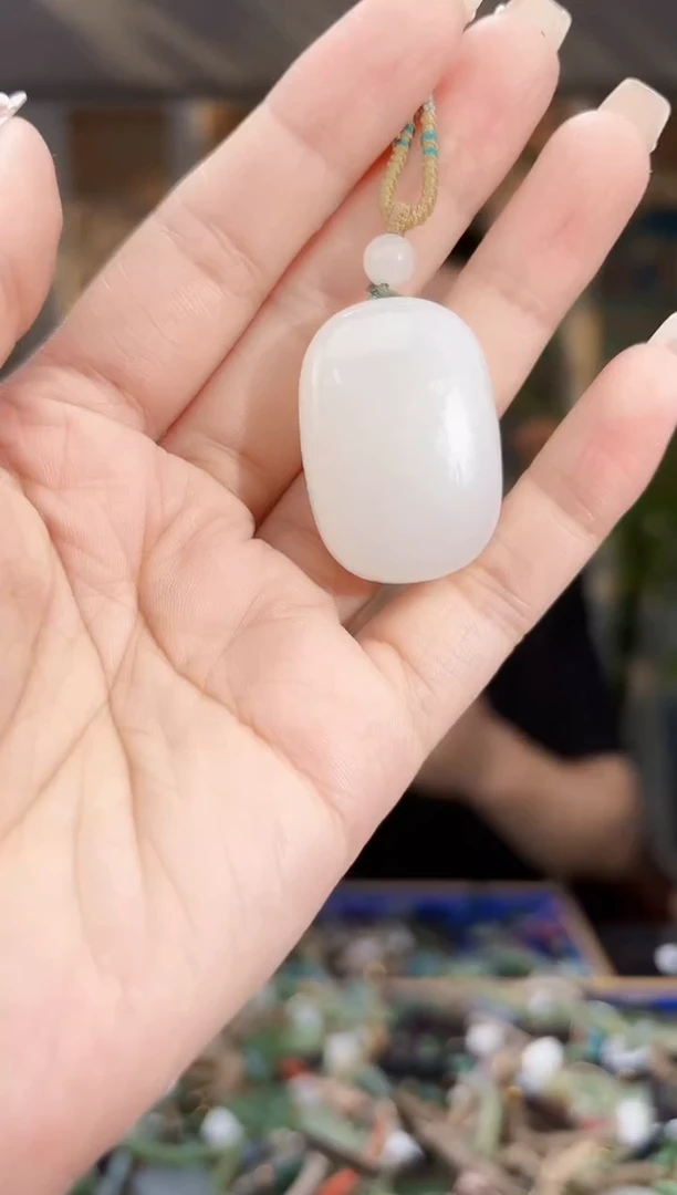 和田玉未镶嵌挂件拍一发一