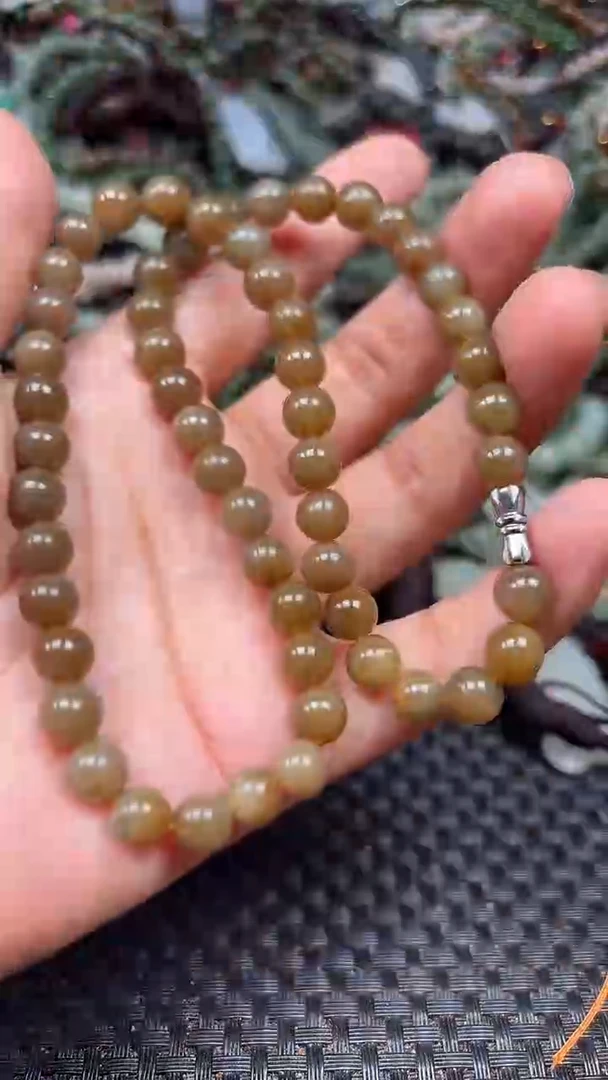 和田玉未镶嵌颈饰1