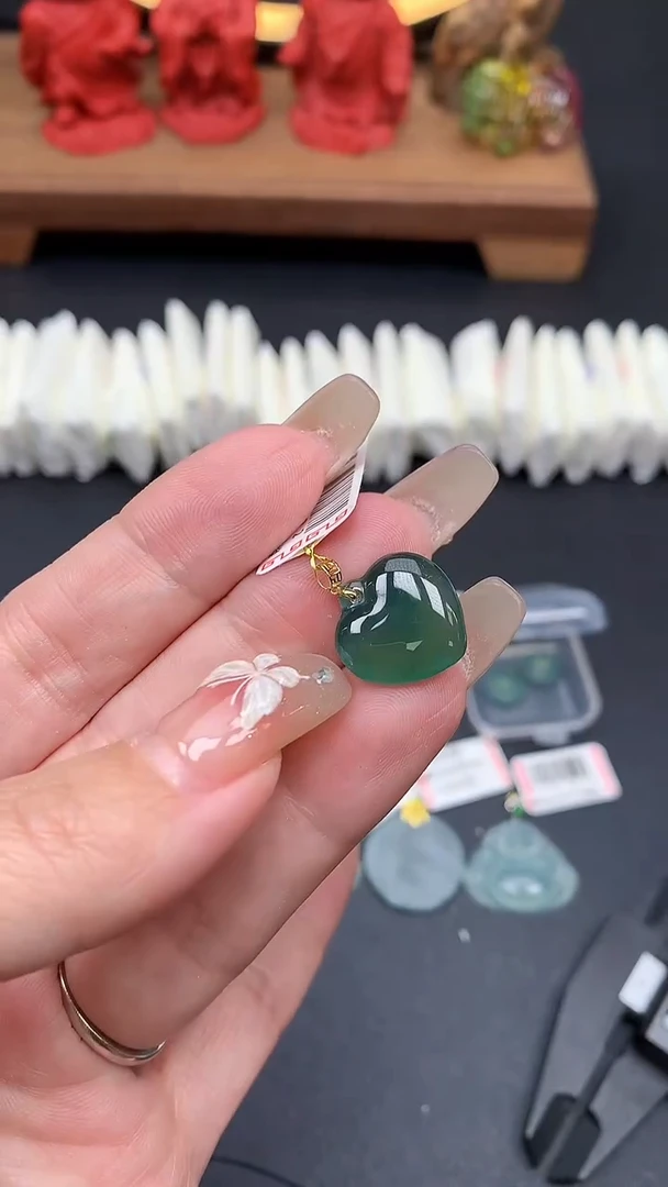 【闪购商品】翡翠吊坠(不含链)18K金镶嵌MS151122