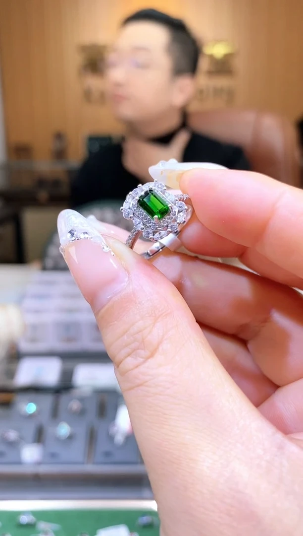 【闪购商品】透辉石戒指银S925镶嵌天然透辉石戒指