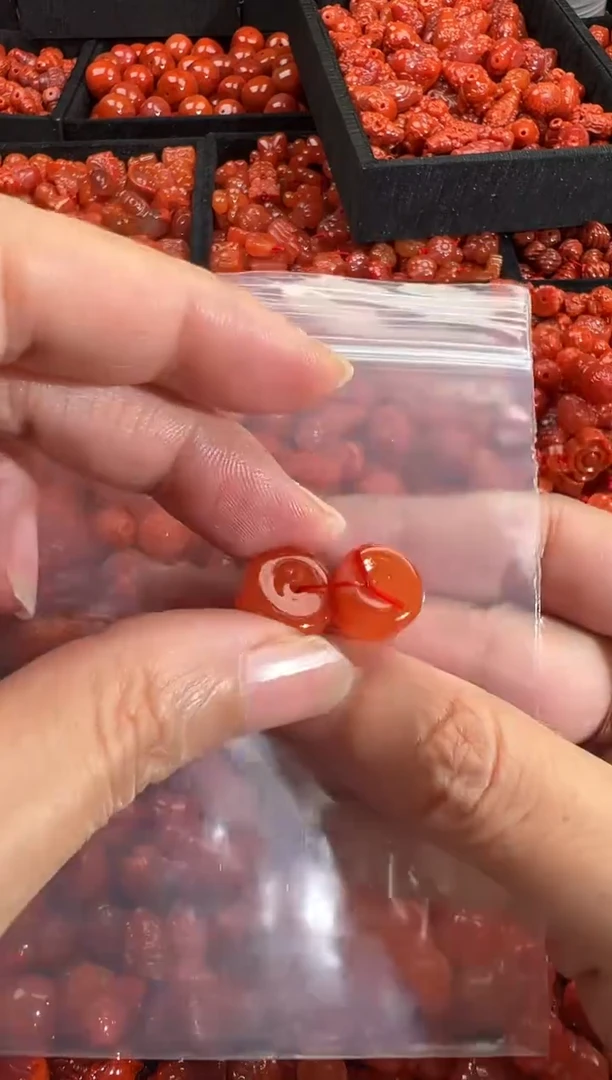 颈饰未镶嵌南红玛瑙1
