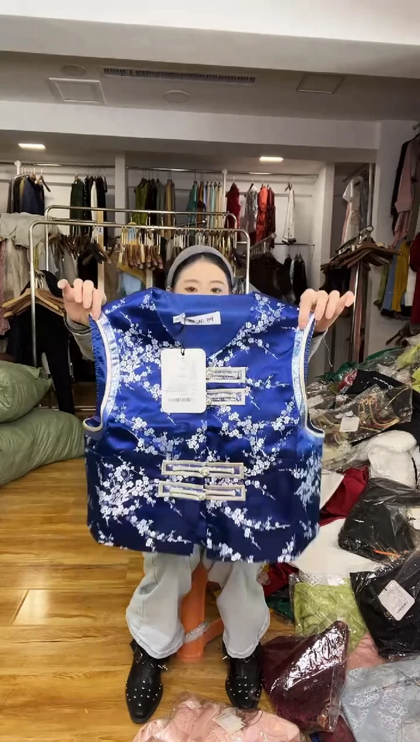 马甲       XL码      115-125斤