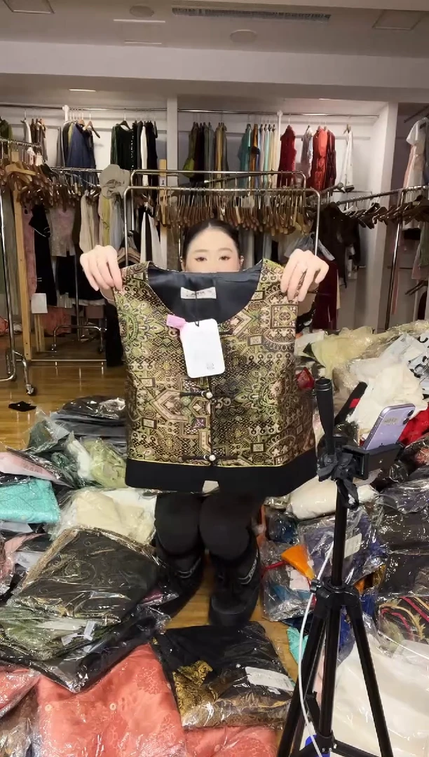 马甲       3XL码    135-145斤