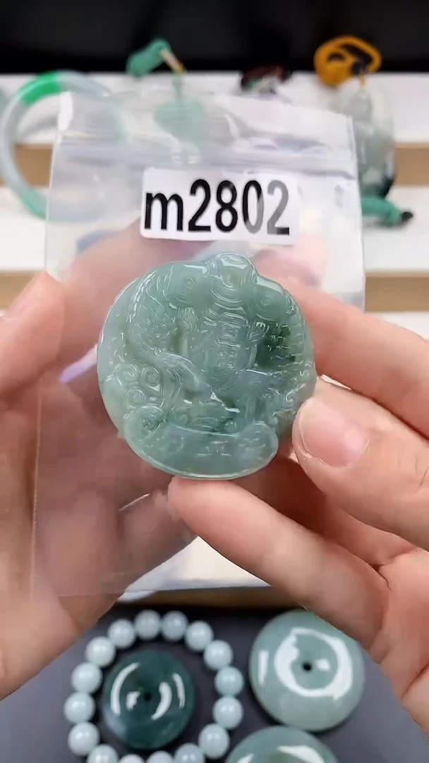 颈饰未镶嵌翡翠天然翡翠吊坠挂件