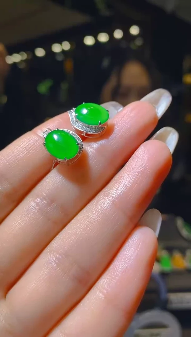 【闪购商品】翡翠耳饰18K金镶嵌108