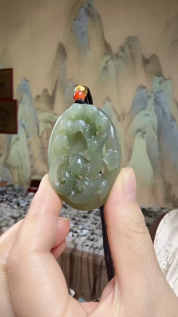 颈饰未镶嵌和田玉.
