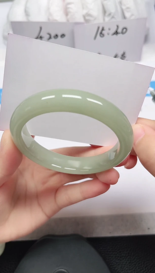 未镶嵌手镯石英岩玉74-58