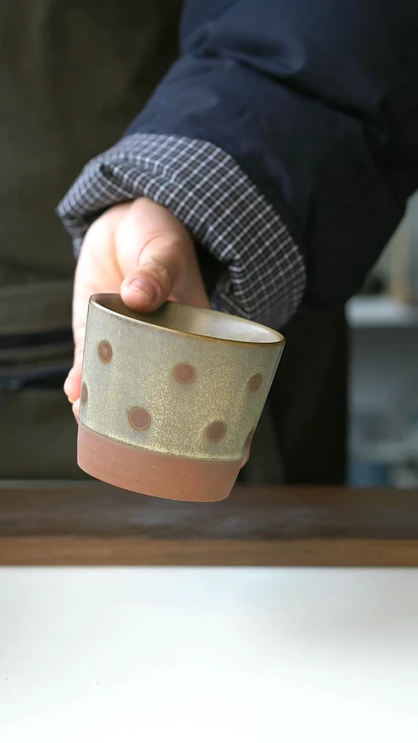 【闪购商品】玻璃燕麦灰波点猪口杯240ml@4-2@