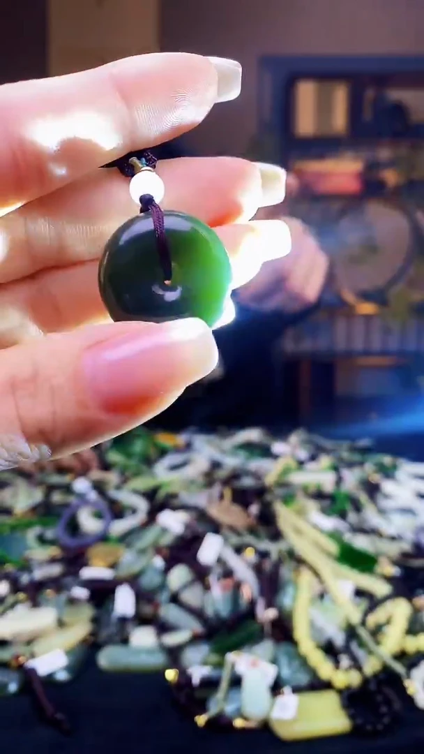 颈饰未镶嵌和田玉多样性发货，拍一发一