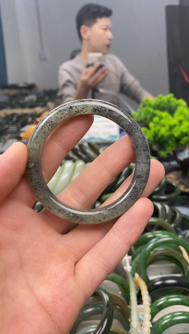 未镶嵌手镯和田玉52.5